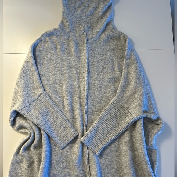 Look by M | Slouchy Sweater | One Size - Picture 4 of 8